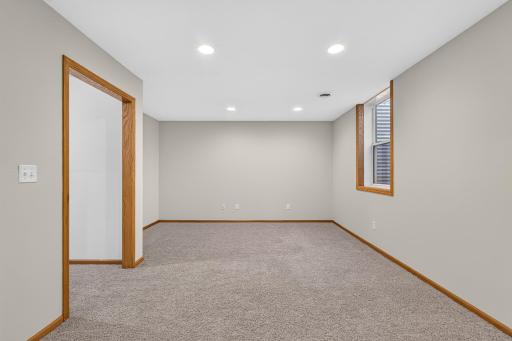 607 1st Avenue NW, Osseo, MN 55369