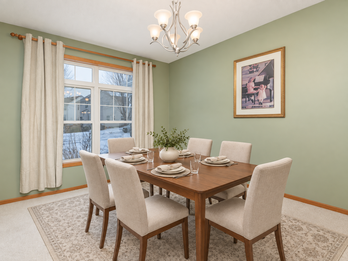 This image has been virtually staged with digitally added furniture and décor. Refer to the unstaged photo and an in-person showing for the property’s actual condition.