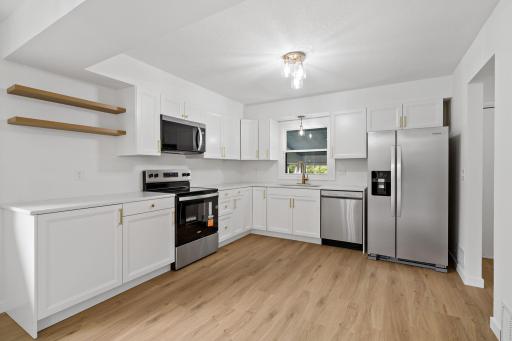 1579 Leone Avenue, Saint Paul, MN 55106