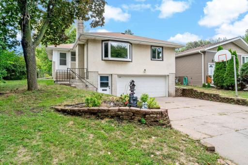 1579 Leone Avenue, Saint Paul, MN 55106