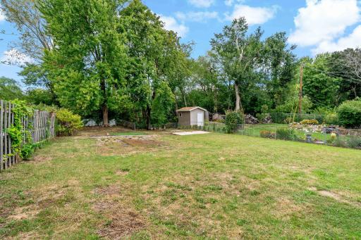1579 Leone Avenue, Saint Paul, MN 55106