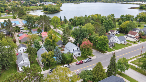 702 1st Avenue NW, Chisholm, MN 55719