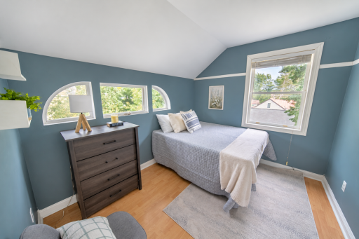 702 1st Avenue NW, Chisholm, MN 55719