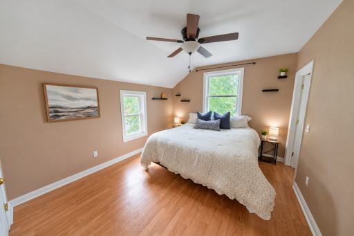 702 1st Avenue NW, Chisholm, MN 55719