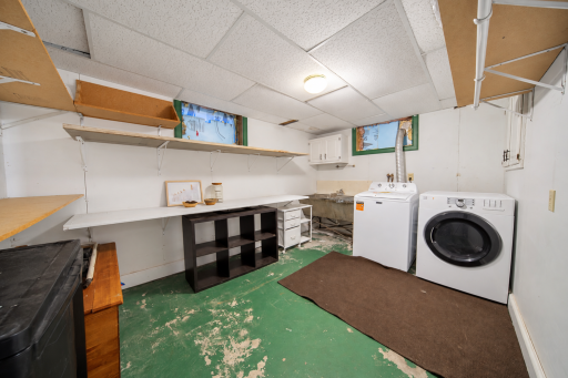 702 1st Avenue NW, Chisholm, MN 55719