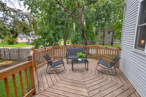 702 1st Avenue NW, Chisholm, MN 55719