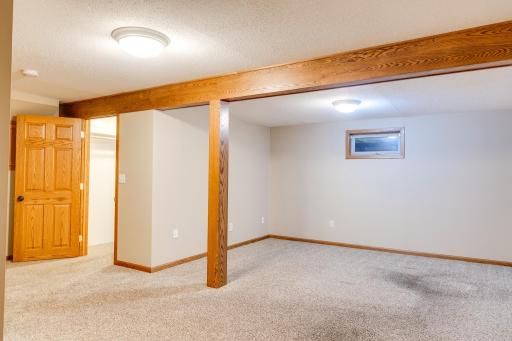 19037 Xerxes Street NW, Elk River, MN 55330