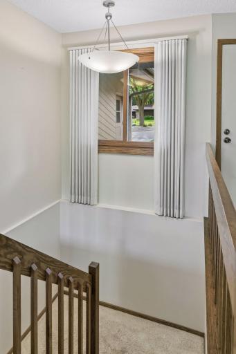2716 Isle Royale Court, Burnsville, MN 55337