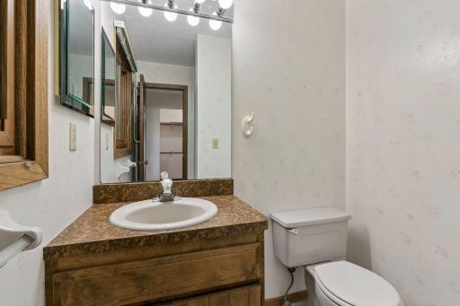 2716 Isle Royale Court, Burnsville, MN 55337