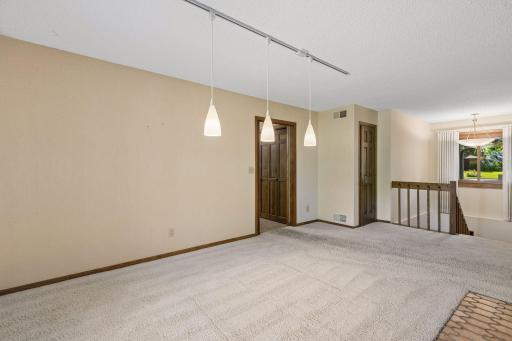 2716 Isle Royale Court, Burnsville, MN 55337
