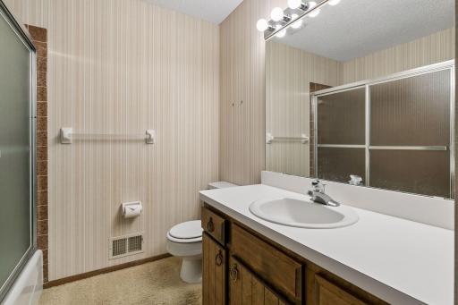 2716 Isle Royale Court, Burnsville, MN 55337