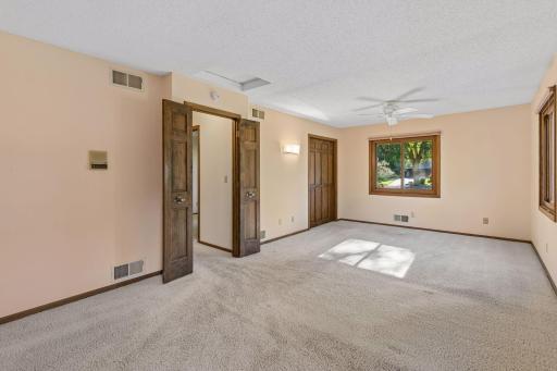 2716 Isle Royale Court, Burnsville, MN 55337