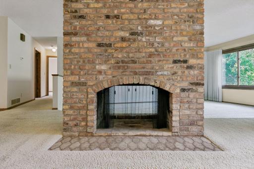 2716 Isle Royale Court, Burnsville, MN 55337