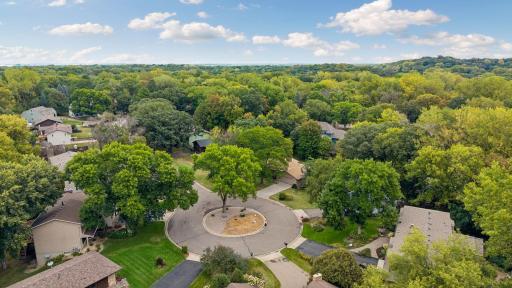 2716 Isle Royale Court, Burnsville, MN 55337