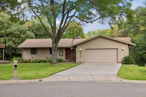 2716 Isle Royale Court, Burnsville, MN 55337