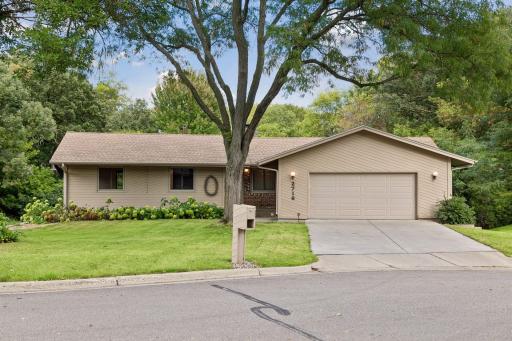 2716 Isle Royale Court, Burnsville, MN 55337