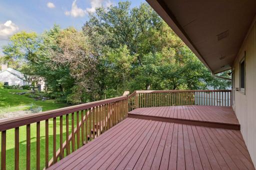 2716 Isle Royale Court, Burnsville, MN 55337