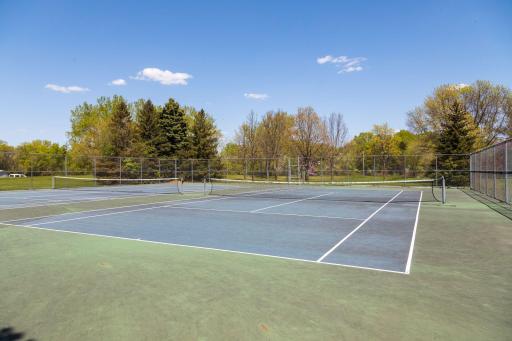 2716 Isle Royale Court, Burnsville, MN 55337