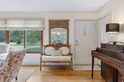 15525 7th Avenue N, Plymouth, MN 55447