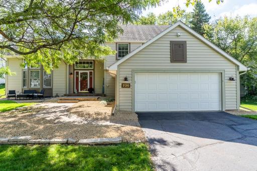 726 Camberwell Drive, Eagan, MN 55123