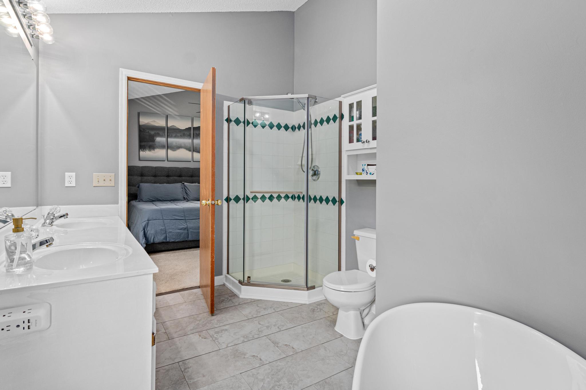 726 Camberwell Dr-32.jpg