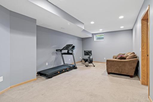 726 Camberwell Drive, Eagan, MN 55123