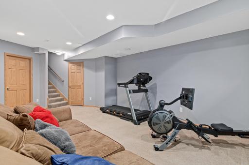 726 Camberwell Drive, Eagan, MN 55123