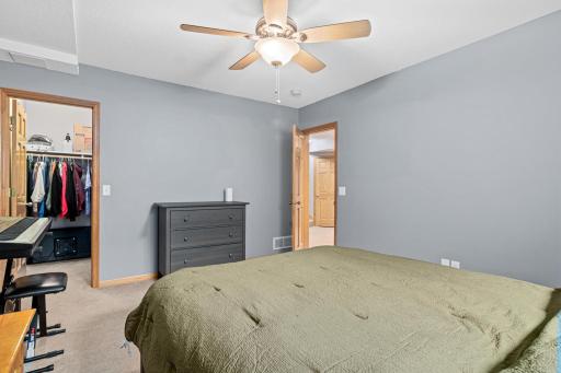726 Camberwell Drive, Eagan, MN 55123
