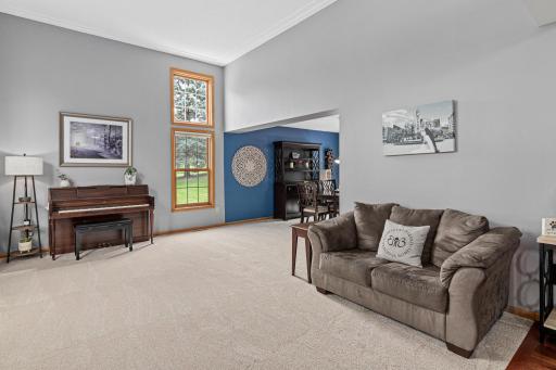726 Camberwell Drive, Eagan, MN 55123