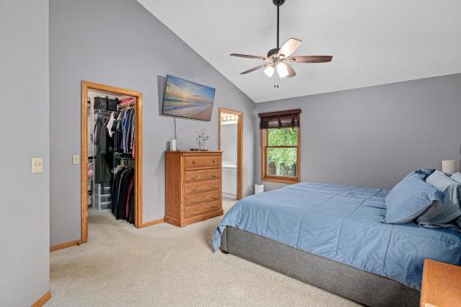 726 Camberwell Drive, Eagan, MN 55123