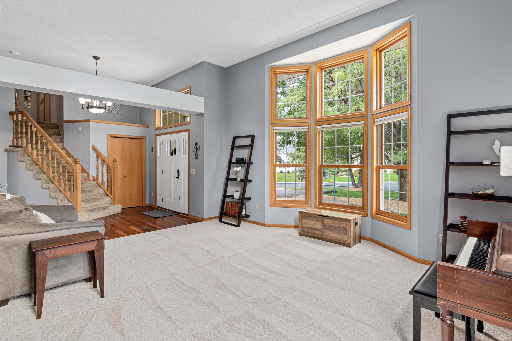 726 Camberwell Dr-4.jpg