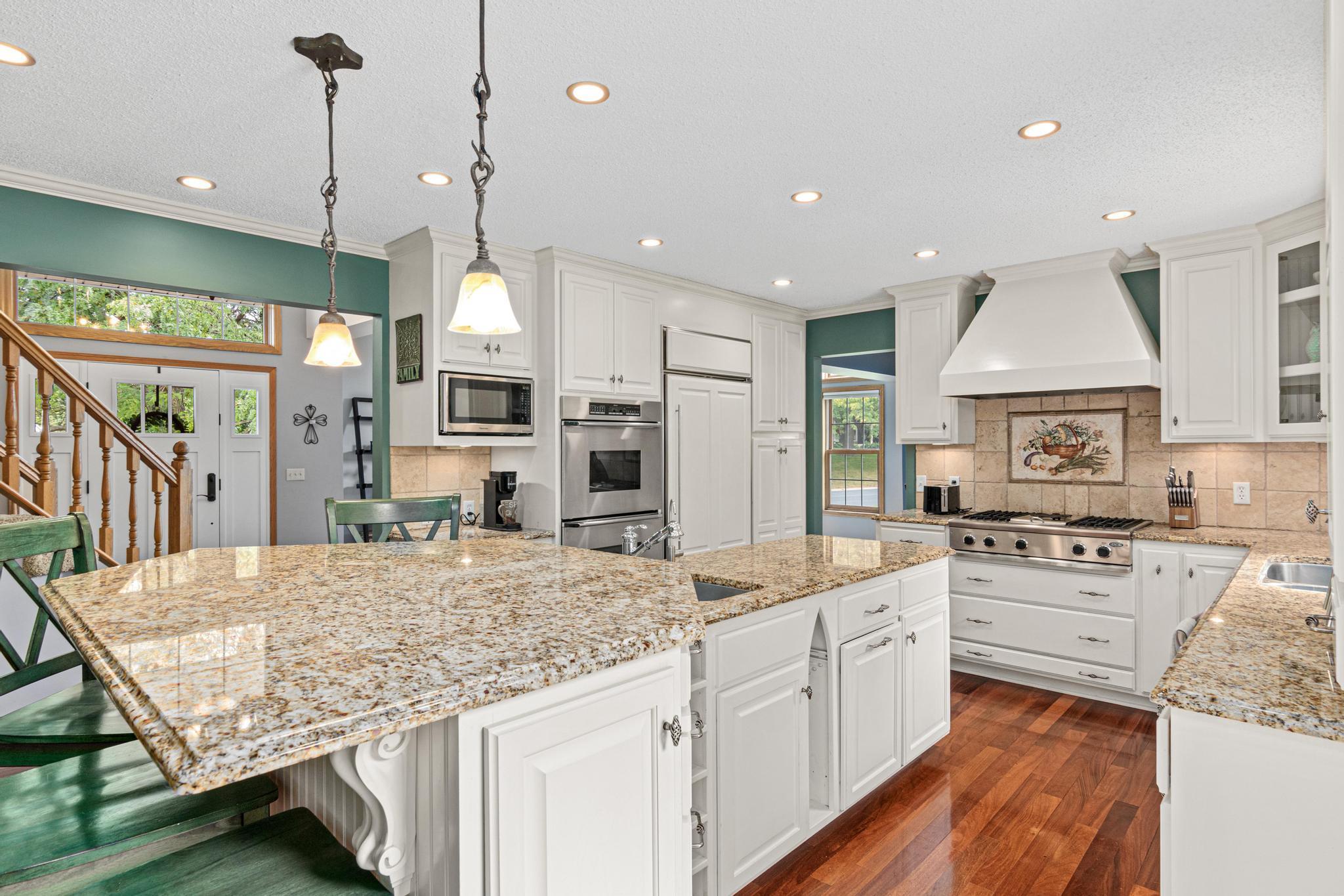 726 Camberwell Dr-9.jpg