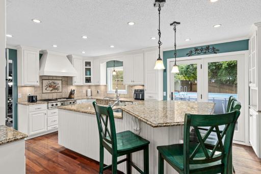 726 Camberwell Drive, Eagan, MN 55123