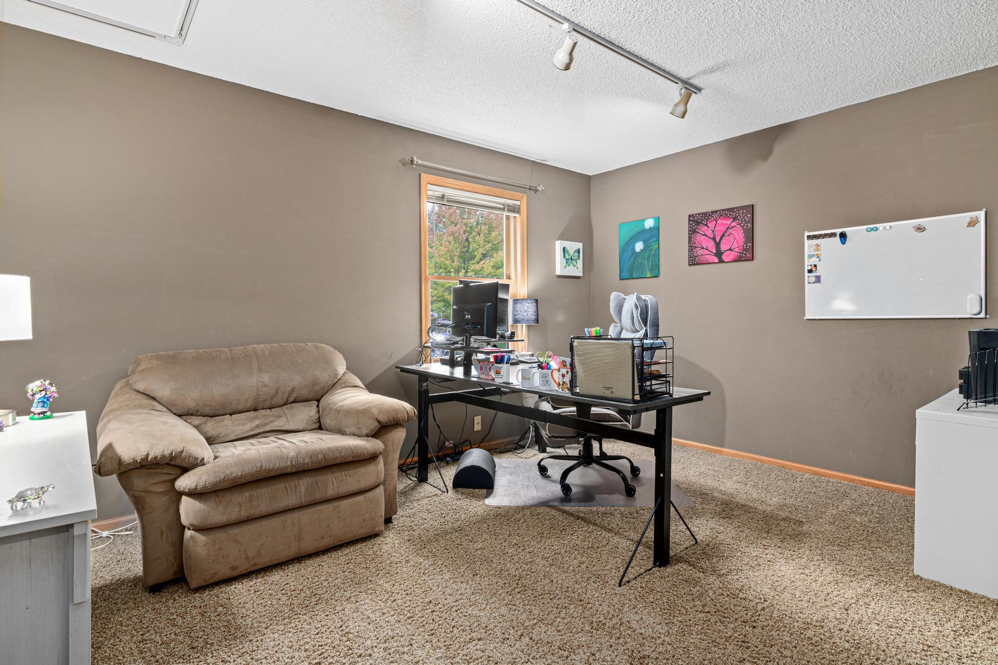 726 Camberwell Dr-19.jpg