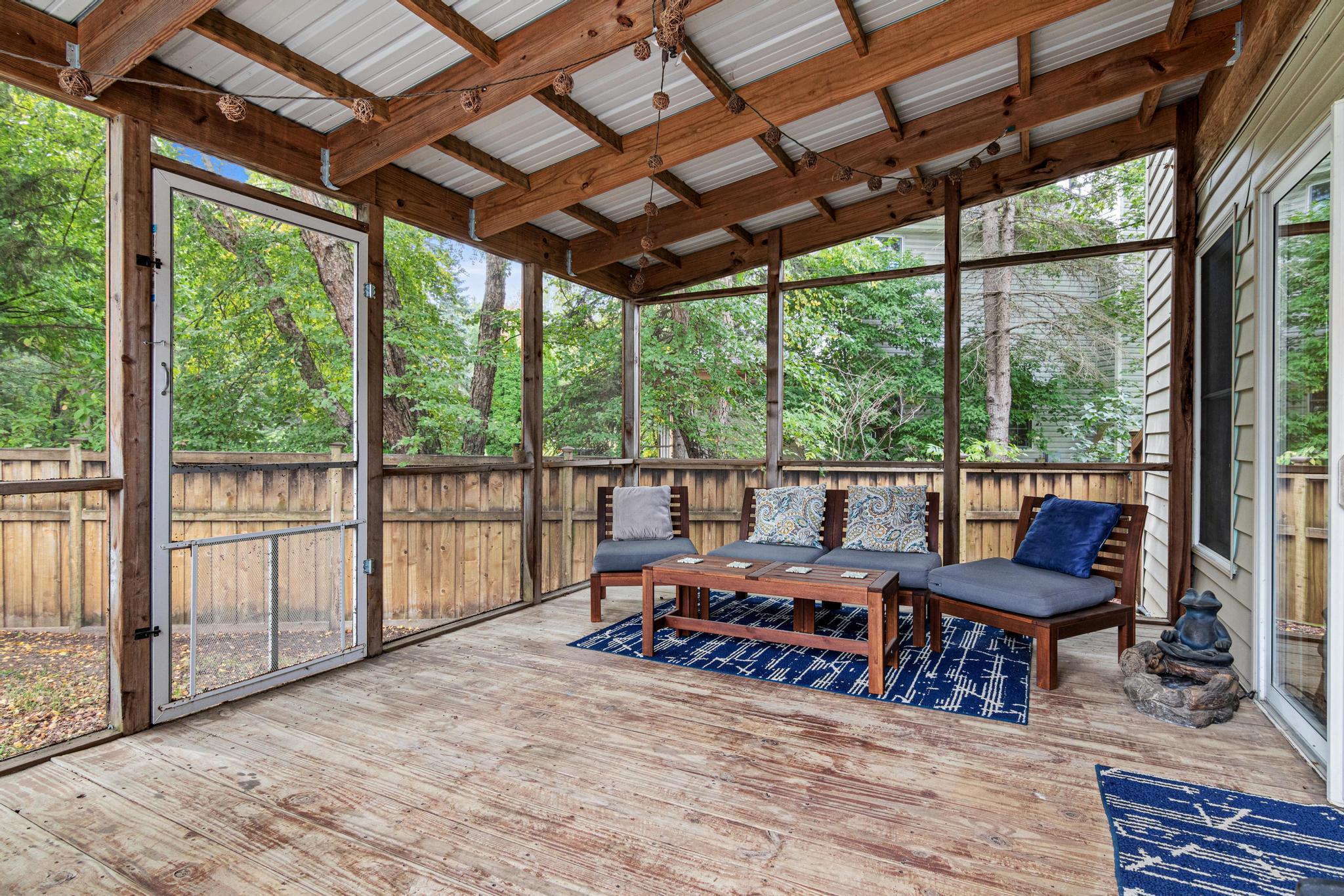 726 Camberwell Dr-22.jpg