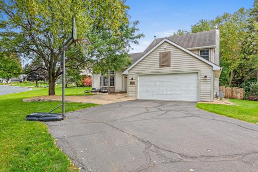 726 Camberwell Drive, Eagan, MN 55123