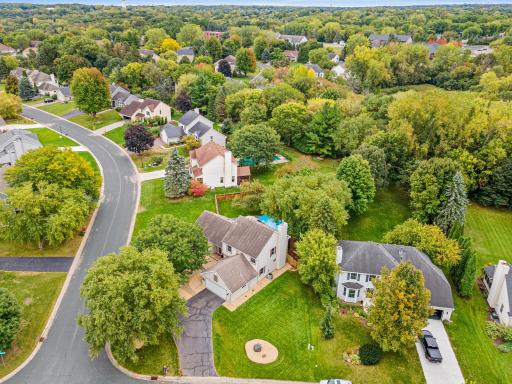 726 Camberwell Drive, Eagan, MN 55123