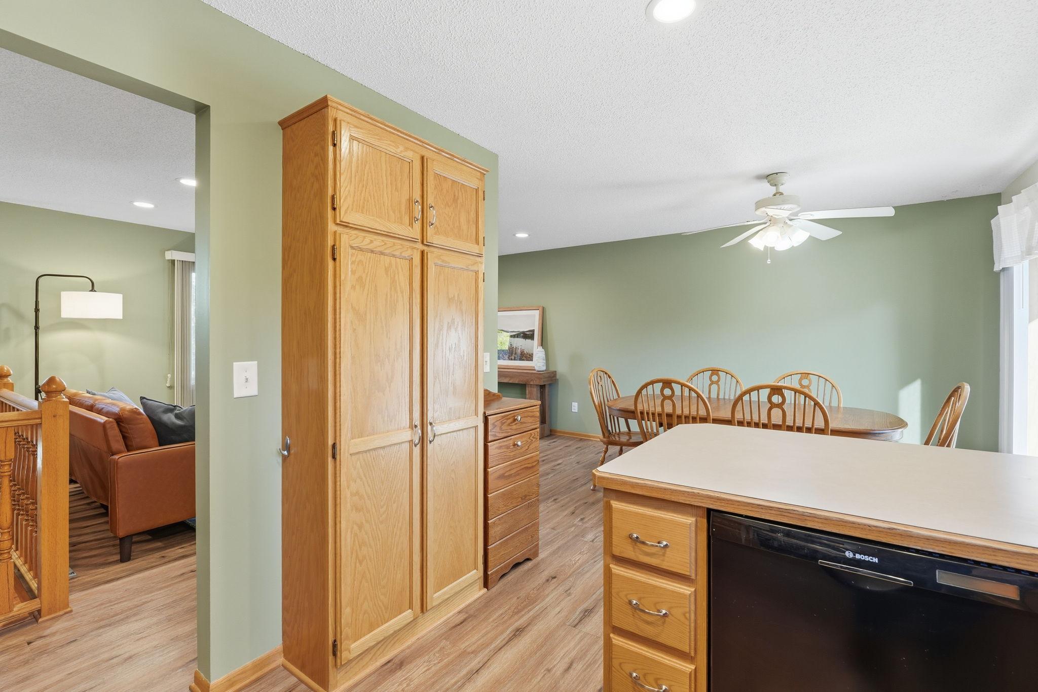 9-web-or-mls-9-7661 Homestead Ct S_.jpg