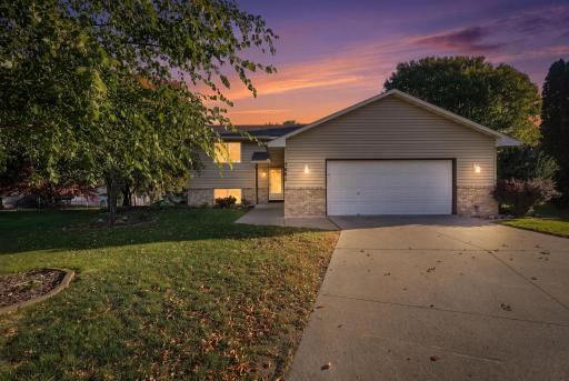 7661 Homestead Court S, Cottage Grove, MN 55016