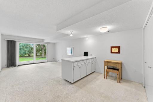 6121 Blake Ridge Road, Edina, MN 55436