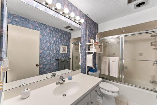 6121 Blake Ridge Road, Edina, MN 55436