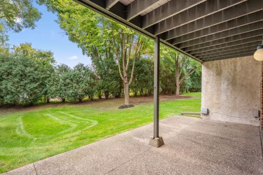 6121 Blake Ridge Road, Edina, MN 55436