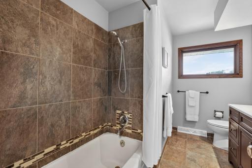 1802 26th Street NW, Rochester, MN 55901