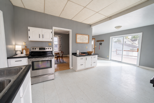 517 3rd Street NW, Chisholm, MN 55719