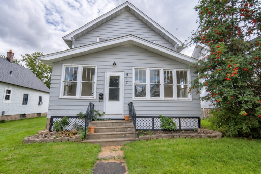517 3rd Street NW, Chisholm, MN 55719