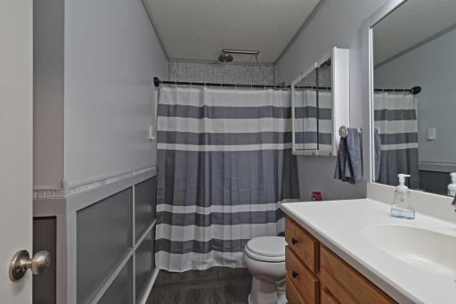 Bath1-1.JPG