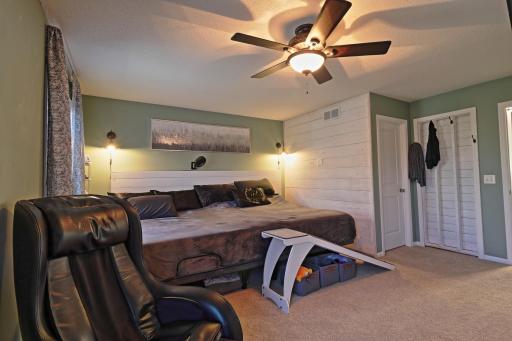 Bed1-4.JPG