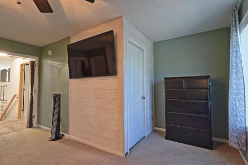 Bed1-3.JPG