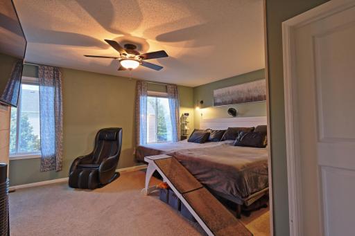 Bed1-1.JPG