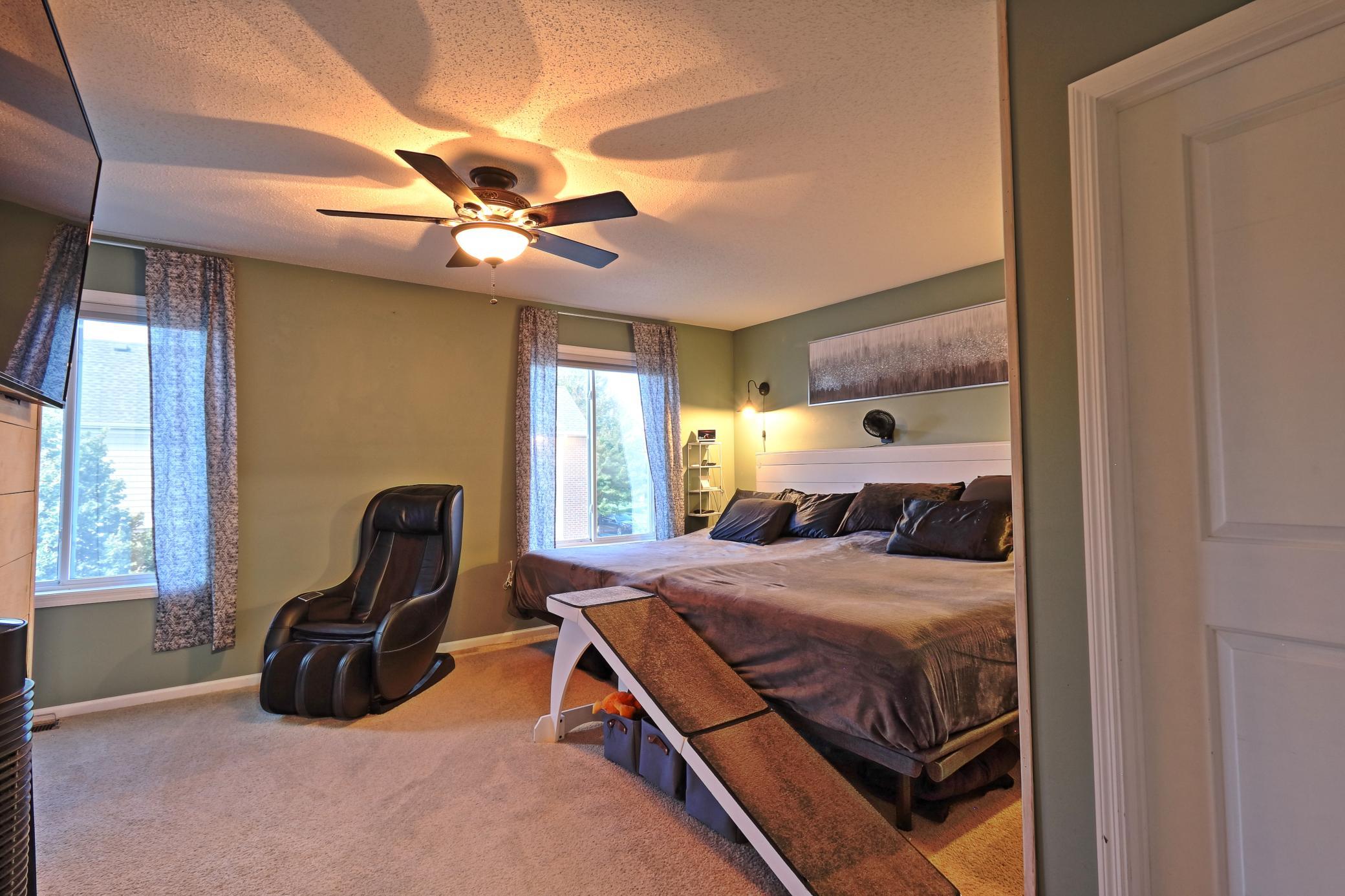 33 Bed1-1.jpg